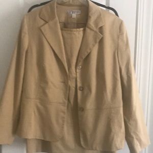DRESS BARN Tan khaki suit size 14
